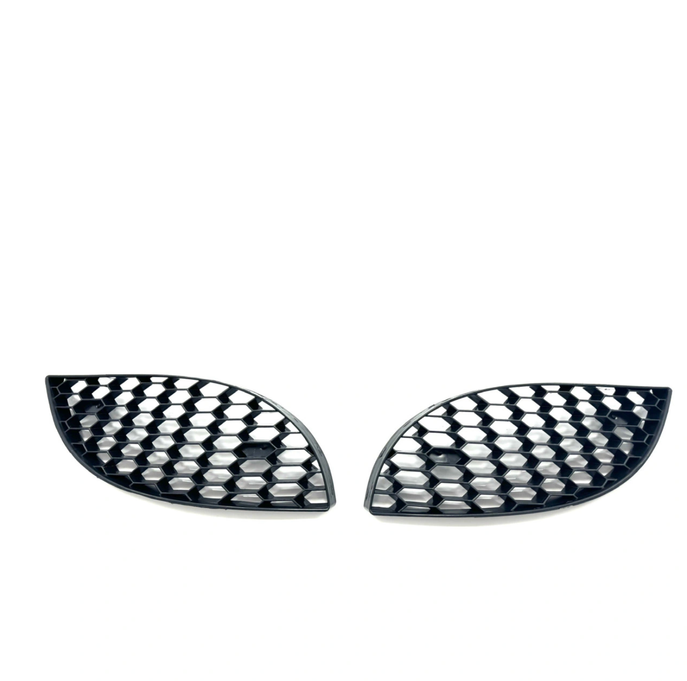 Lower frame mesh front bumper for BMW 5-Series E60/E61 (2003-2010) in M5-Look style