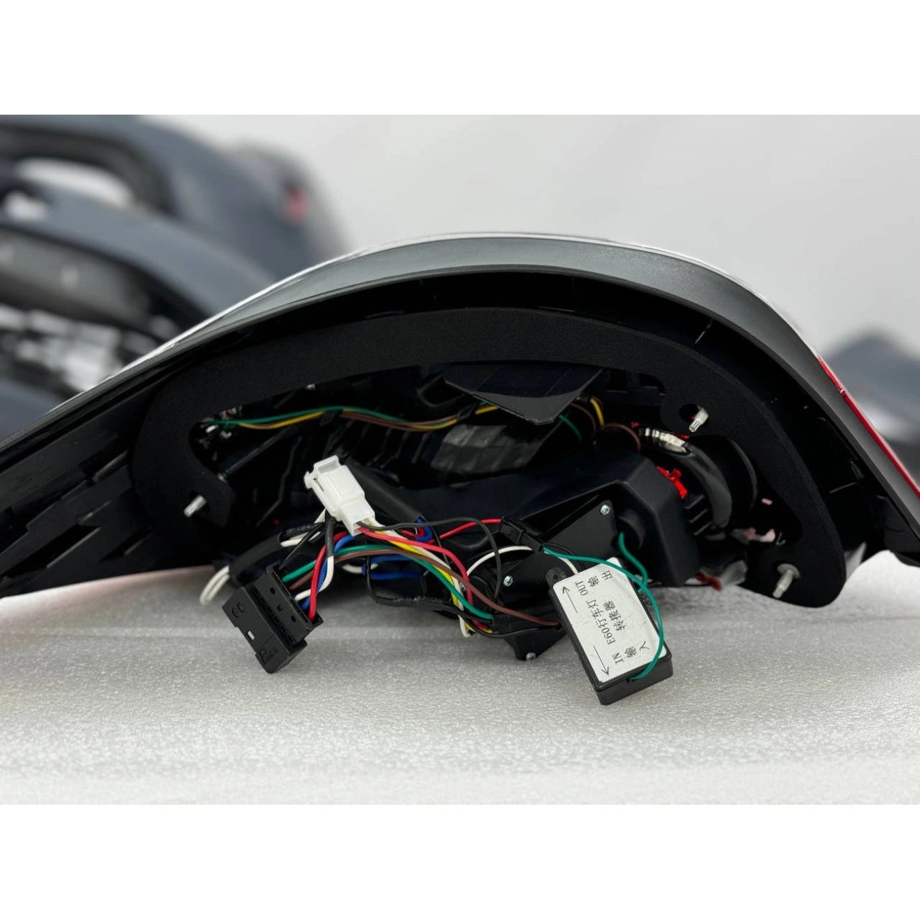 Lampy tylne do BMW E60 (04.2003-03.2007) (Modyfikacja do BMW E60 LCI)