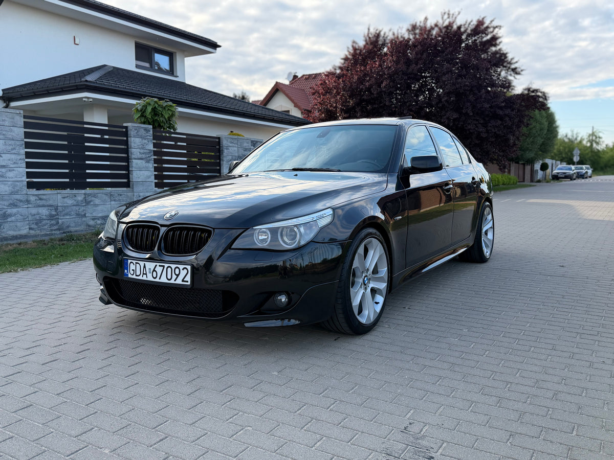 Zderzak przedni przód BMW E60 E61 M pakiet Zderzak goły – sama skorupa