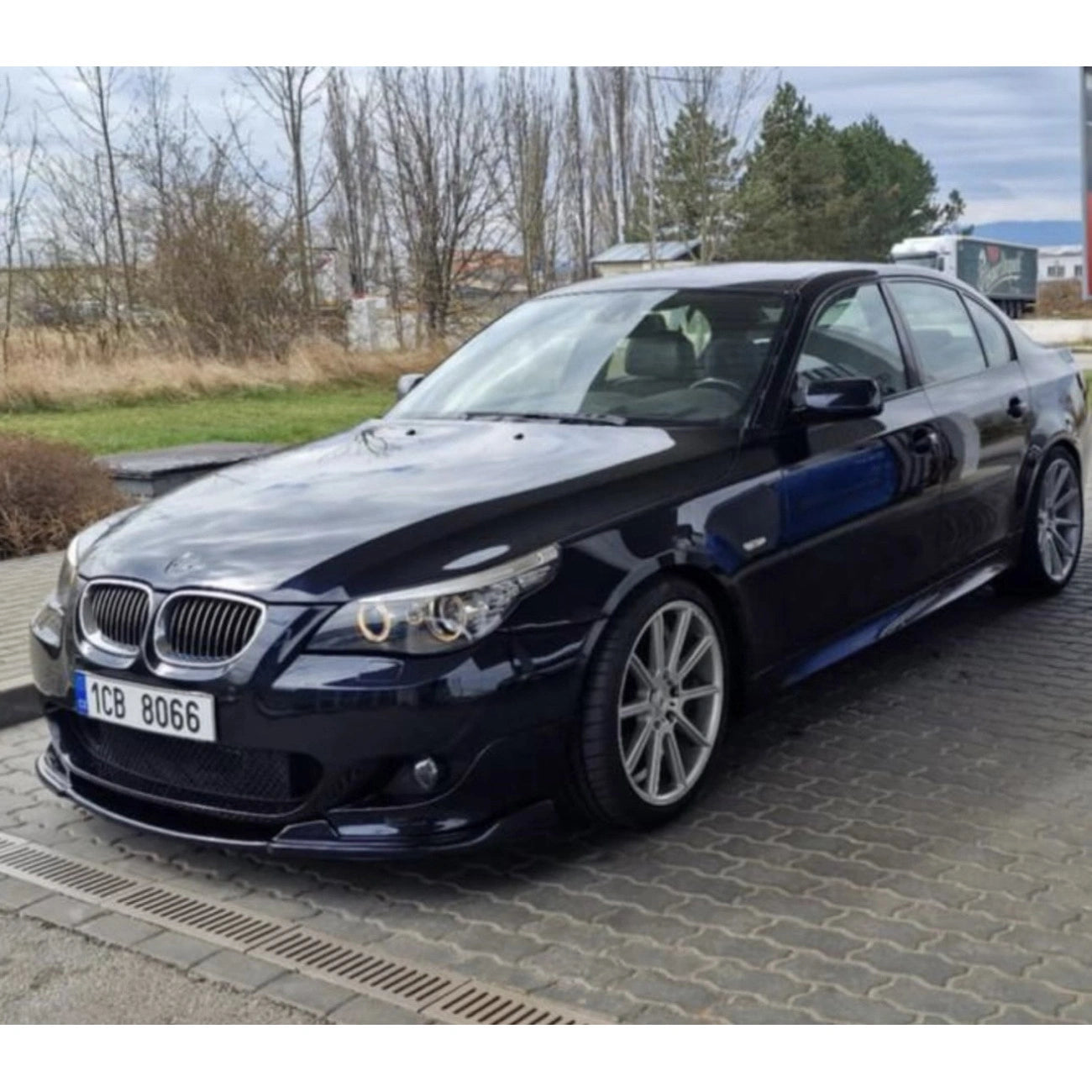 Front bumper BMW 5-Series E60/E61 (2003-2010) in M-Tech / M Paket style