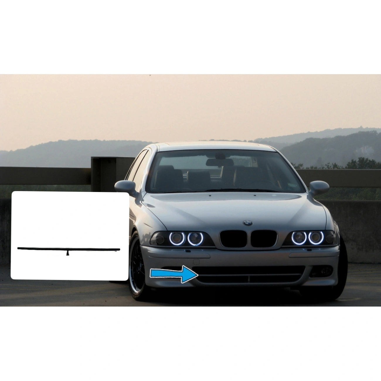 T-shaped insert in the front bumper of the BMW 5-Series E39 (1995-2003)