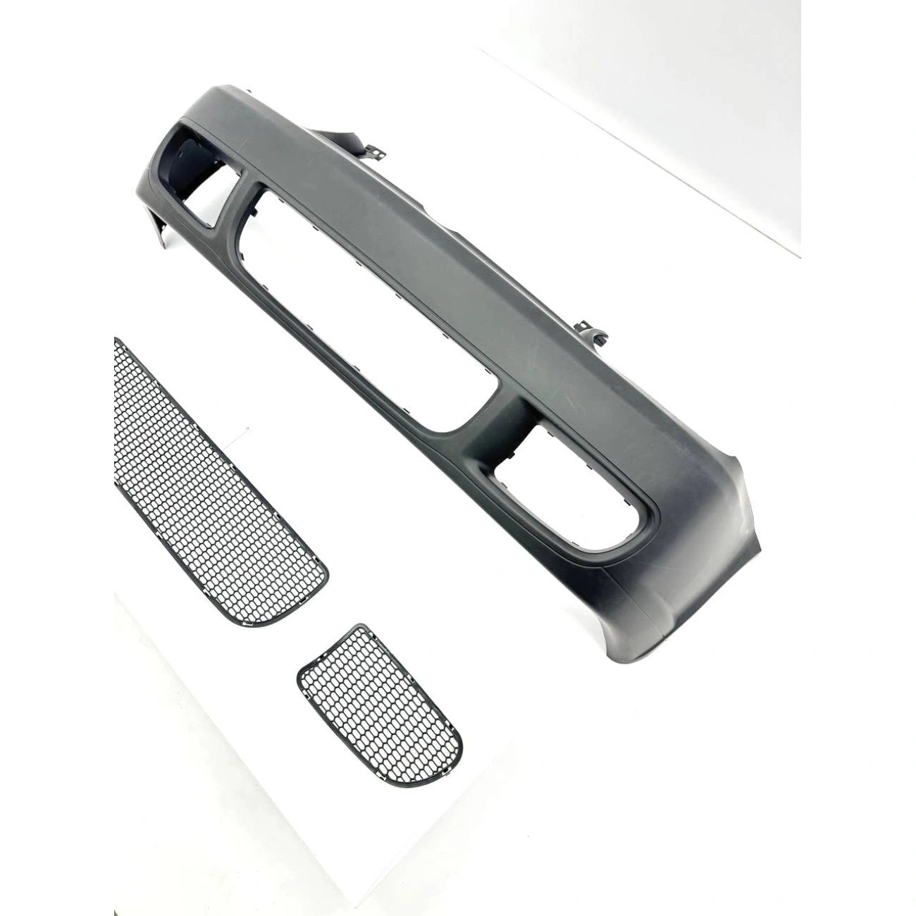 Front Bumper for Volkswagen Golf 4 (1997-2003) in R32 style