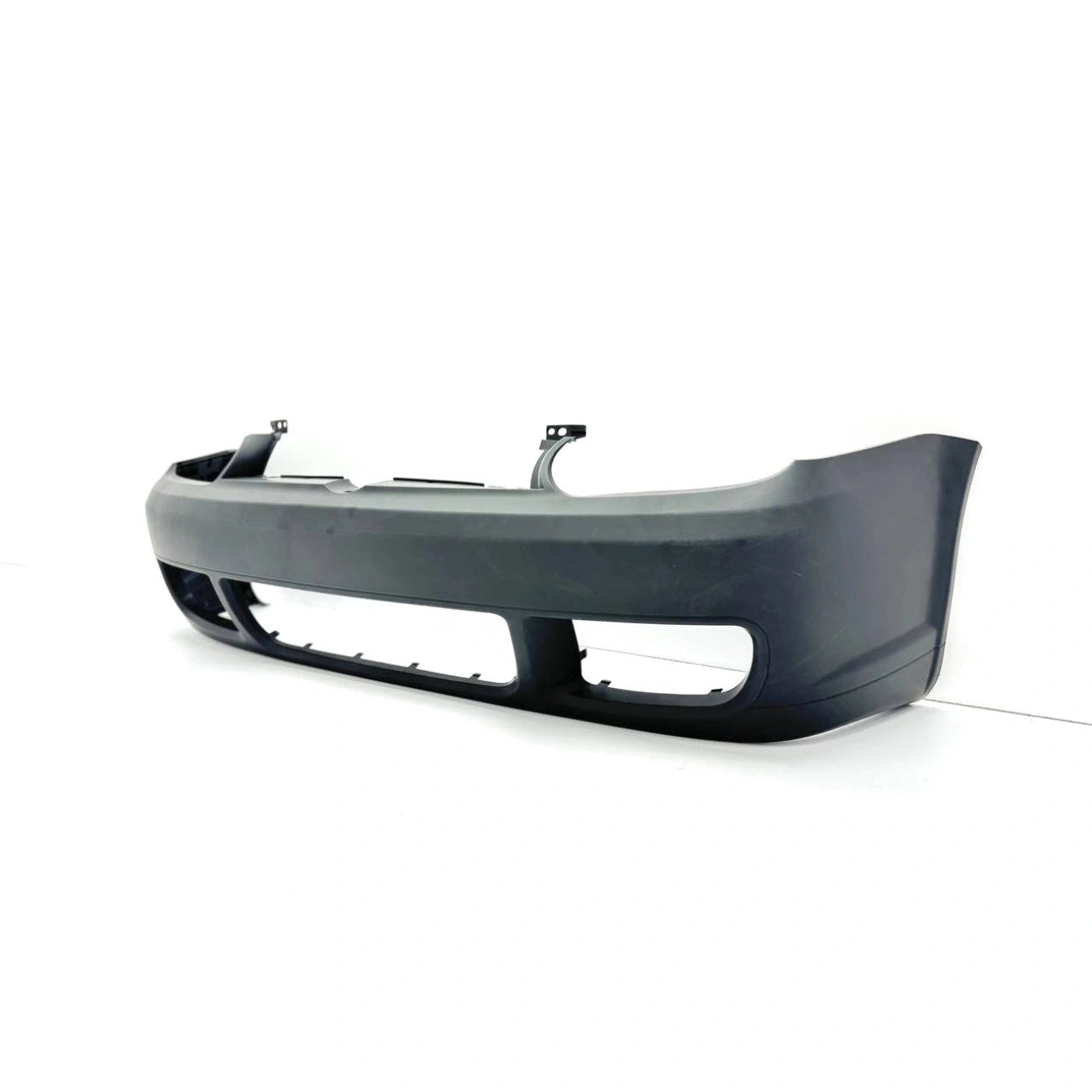 Front Bumper for Volkswagen Golf 4 (1997-2003) in R32 style