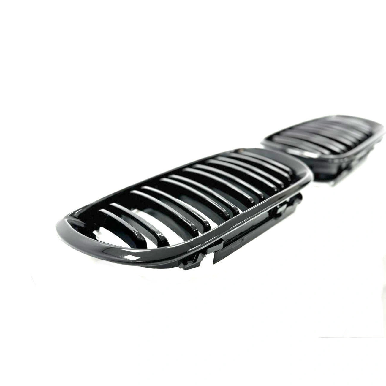 Radiator Grilles (Nostrils) for BMW 3-Series E46 (Gloss Black/Double)