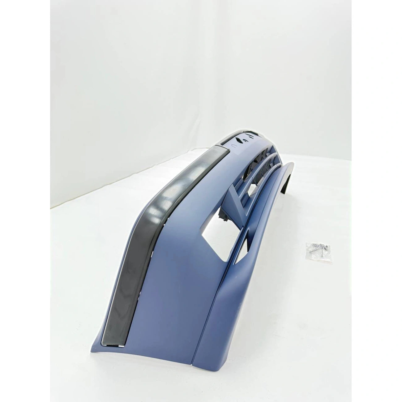 Front bumper BMW 5-Series E34 (1987-1995) in M-Tech style