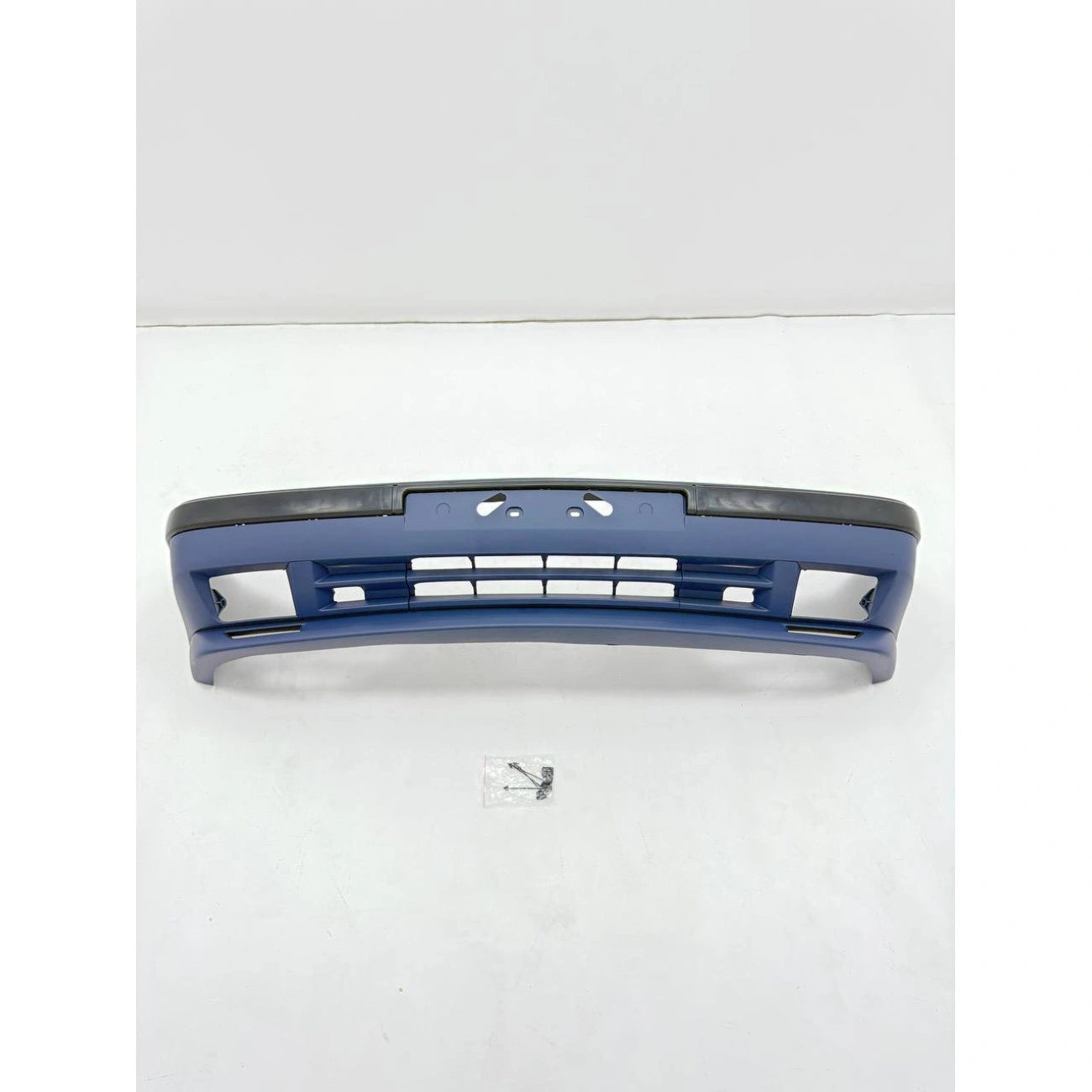 Front bumper BMW 5-Series E34 (1987-1995) in M-Tech style