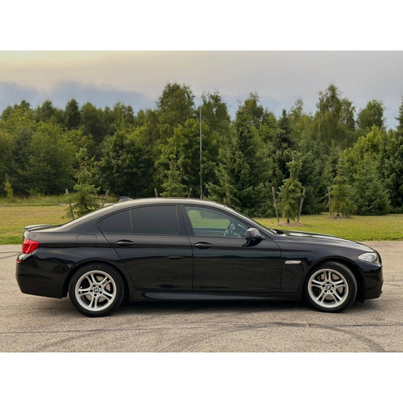 Side sills (external) BMW 5-Series F10 (2010-2017) in M-Package style