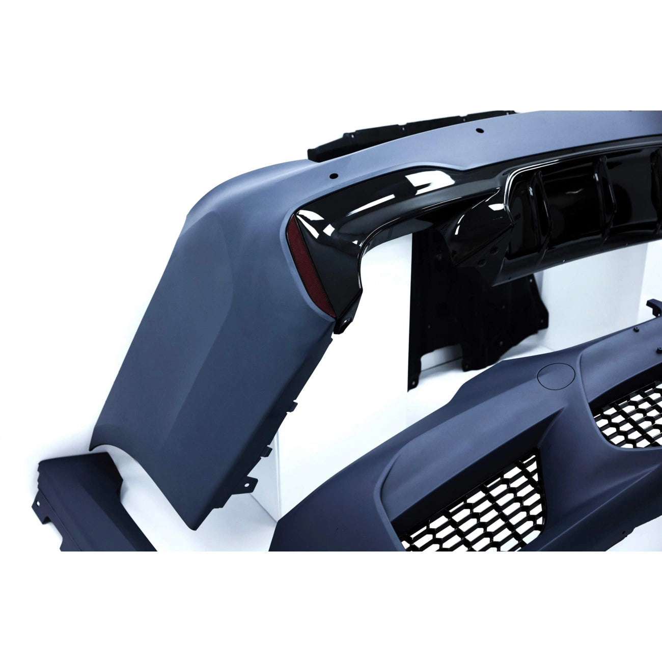 Body kit for BMW 5-Series G30 (2017-2020) M5-Look with central radiator grilles (double) M Design, black piano