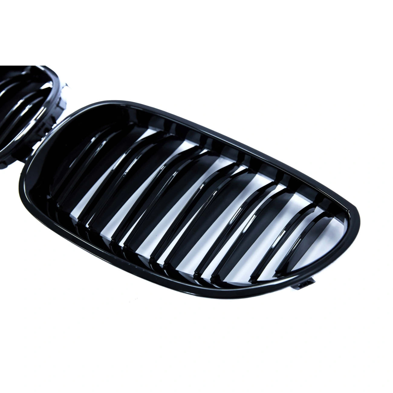 Front bumper assembly with radiator grilles BMW 5-Series E60/E61 (2003-2010) in M5-Look style